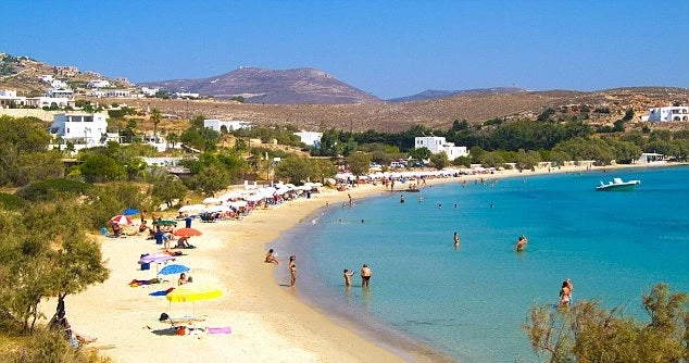 Πάρος: Αποθέωση από διεθνή ΜΜΕ – Εκεί που η κοσμοπολίτικη ατμόσφαιρα συναντάει την κυκλαδίτικη απλότητα!